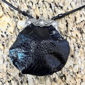 Rare Brighton Vintage Kiss Lock One World Black Leather Alligator Embossed